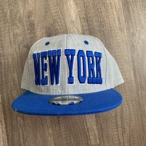 3/$25 New York snap back hat‎
